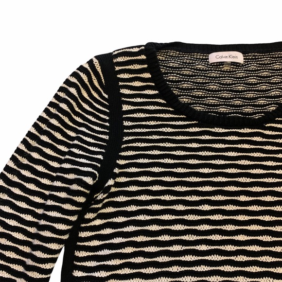 Calvin Klein size M black and white wave strip sweater - Picture 3 of 7